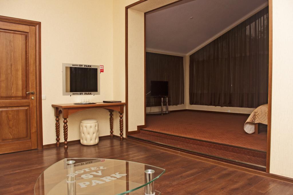 Sv Park Hotel Kharkiv Exterior photo